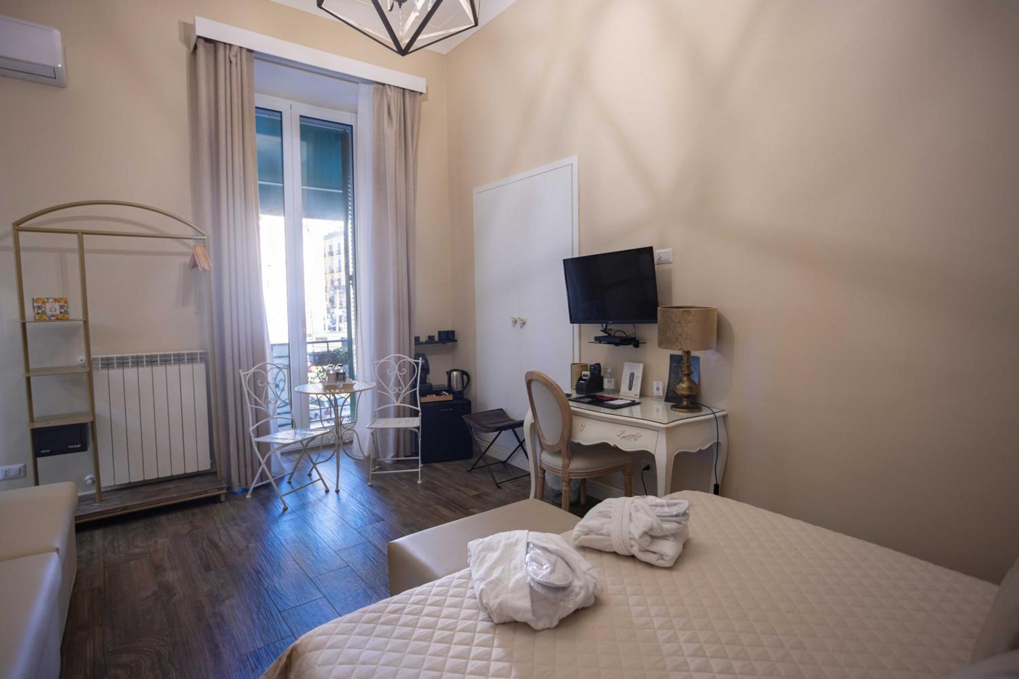 Domus Deorum Deluxe Napoli Eksteriør bilde